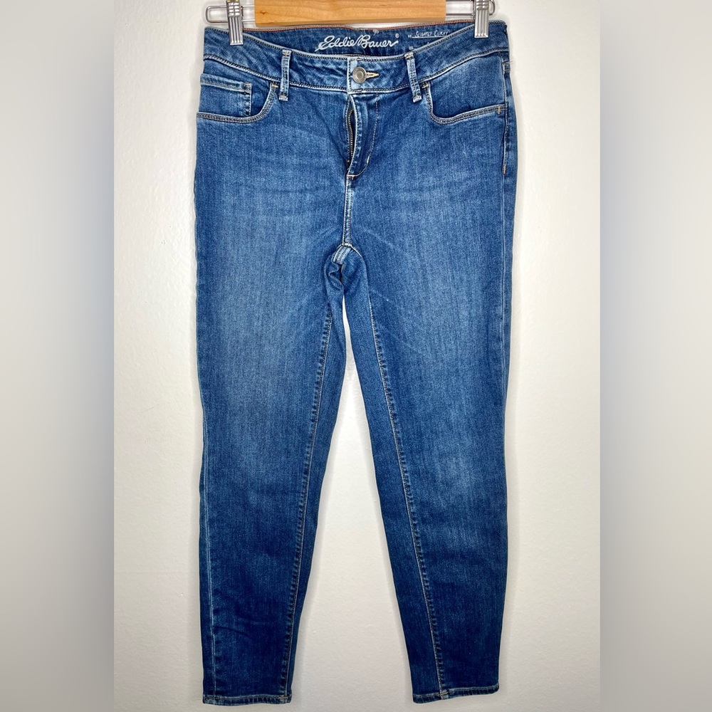 EUC Eddie Bauer Slightly Curvy Skinny Jeans